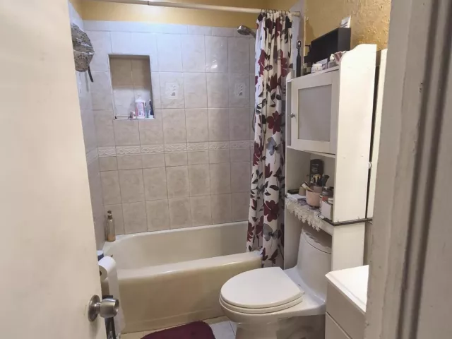 3-bedroom home for sale in Hollywood - 2538 Fillmore Street - MondialRealty