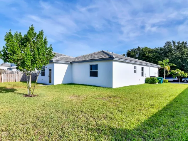 4-bedroom home for sale in Homestead - 16344 SW 290th St - MondialRealty