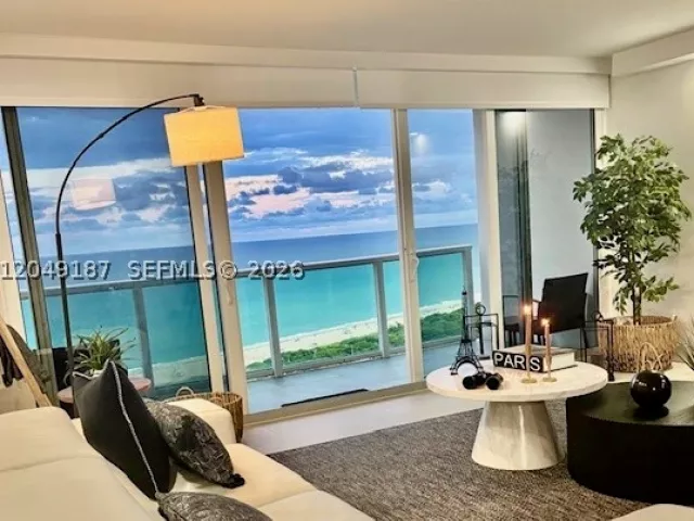 2-bedroom condo for sale in Sunny Isles Beach - 100 Bayview Dr 1906 - MondialRealty