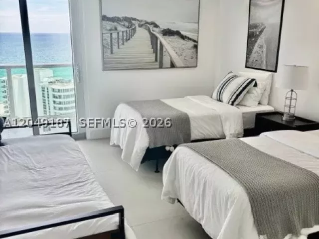 2-bedroom condo for sale in Sunny Isles Beach - 100 Bayview Dr 1906 - MondialRealty