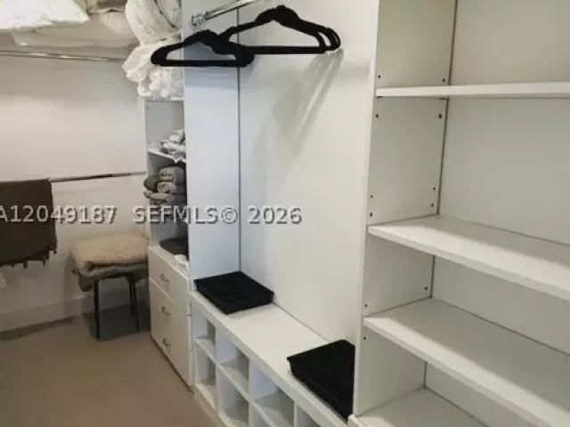 2-bedroom condo for sale in Sunny Isles Beach - 100 Bayview Dr 1906 - MondialRealty