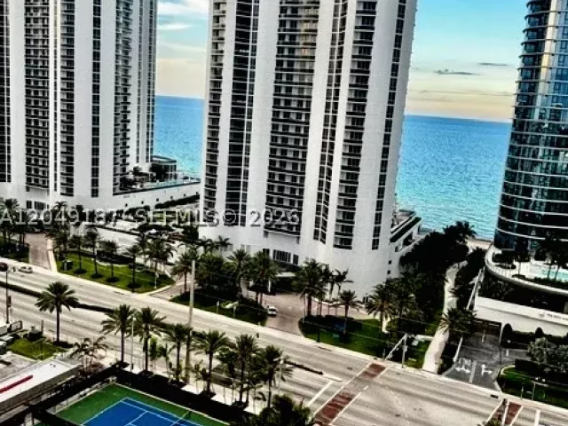 2-bedroom condo for sale in Sunny Isles Beach - 100 Bayview Dr 1906 - MondialRealty