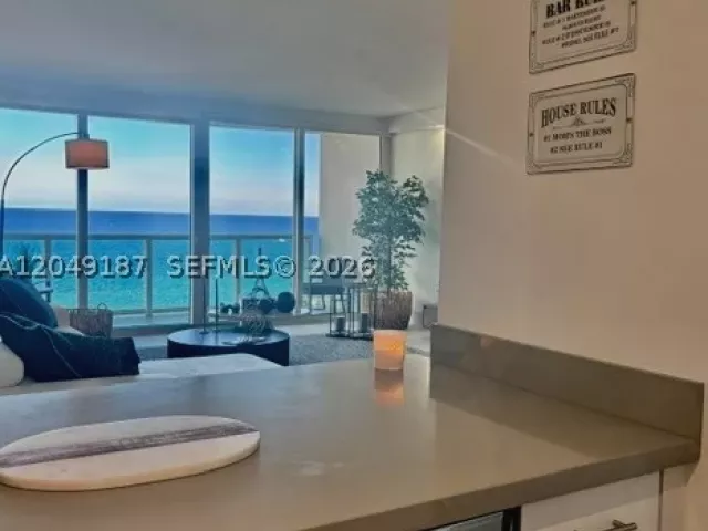 2-bedroom condo for sale in Sunny Isles Beach - 100 Bayview Dr 1906 - MondialRealty