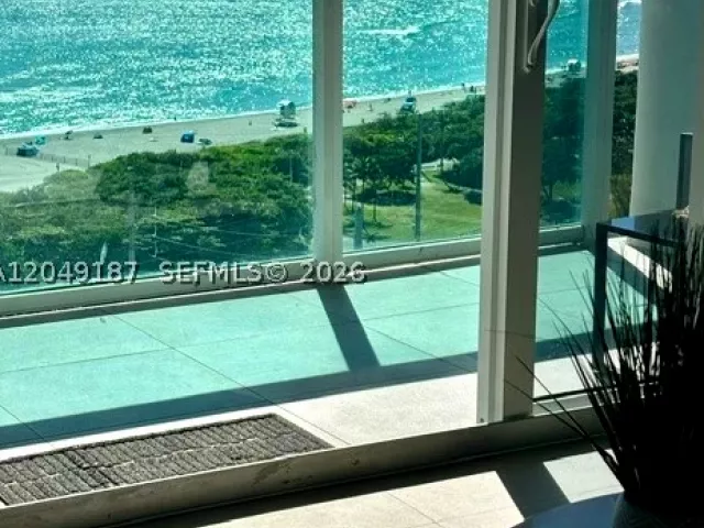 2-bedroom condo for sale in Sunny Isles Beach - 100 Bayview Dr 1906 - MondialRealty