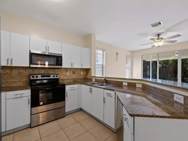 4-bedroom home for sale in Homestead - 10770 SW 245th St - MondialRealty