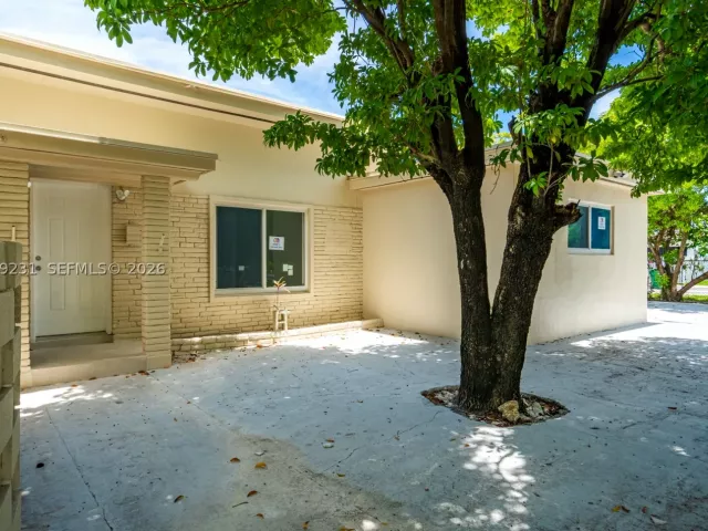 7-bedroom home for rent in Miami - 1701 NW 19th Ave 1701 - MondialRealty