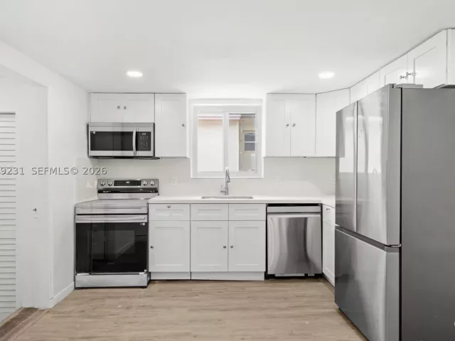 7-bedroom home for rent in Miami - 1701 NW 19th Ave 1701 - MondialRealty