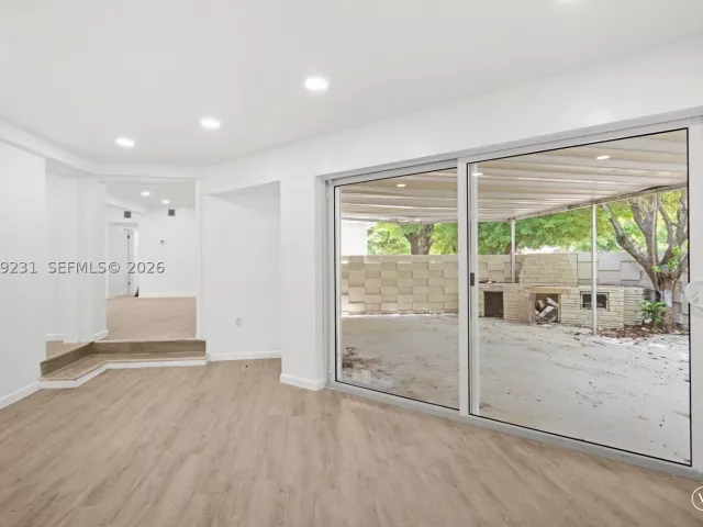 7-bedroom home for rent in Miami - 1701 NW 19th Ave 1701 - MondialRealty