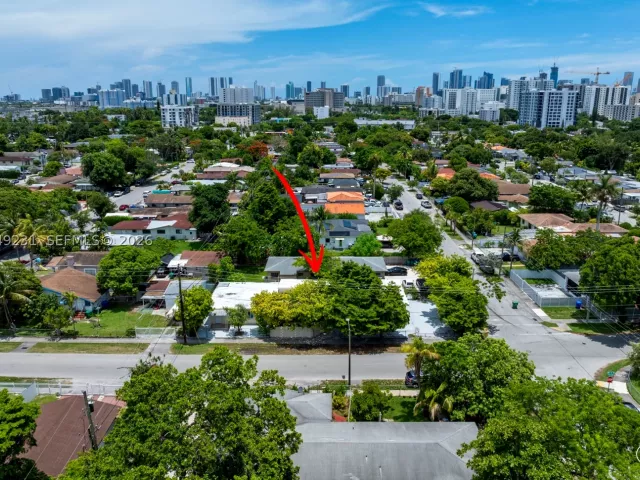 7-bedroom home for rent in Miami - 1701 NW 19th Ave 1701 - MondialRealty
