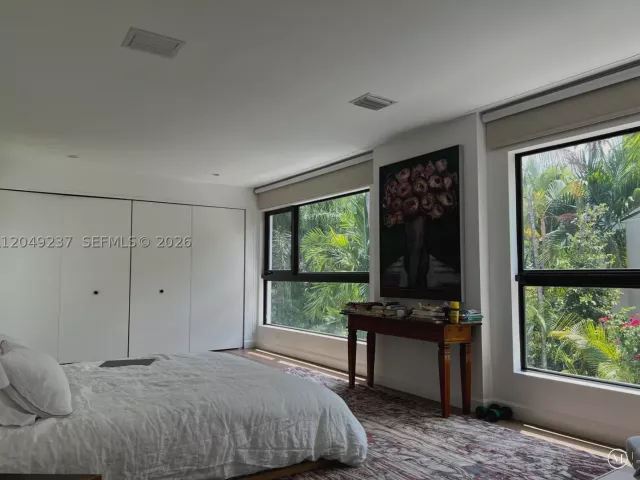 4-bedroom home for rent in Miami - 4101 Battersea Rd 1 - MondialRealty