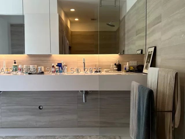 4-bedroom home for rent in Miami - 4101 Battersea Rd 1 - MondialRealty