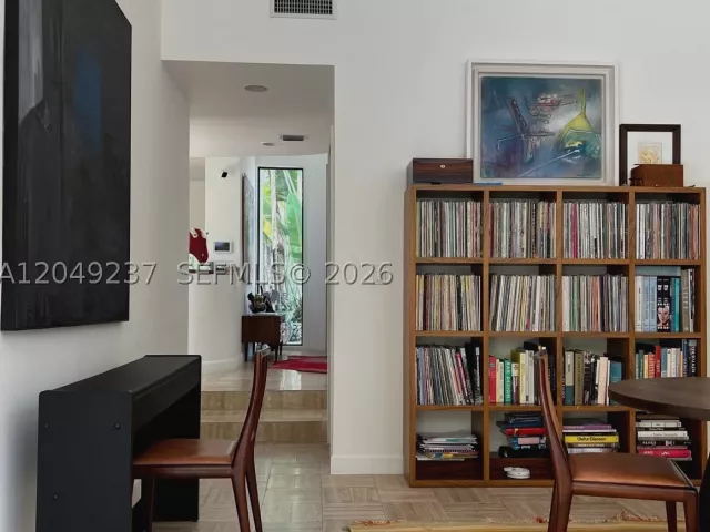 4-bedroom home for rent in Miami - 4101 Battersea Rd 1 - MondialRealty