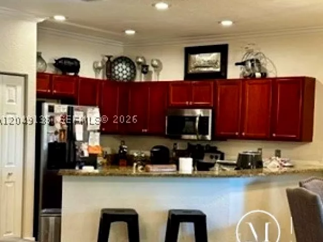 3-bedroom home for rent in Miami - 16320 SW 71st Ter - MondialRealty