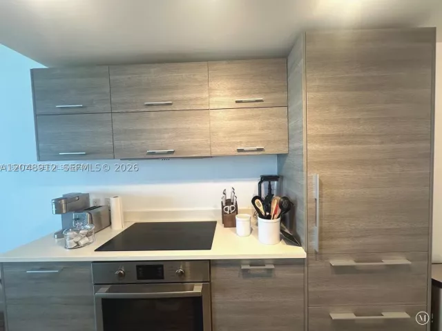 2-bedroom condo for sale in Miami - 650 NE 32nd St 4205 - MondialRealty