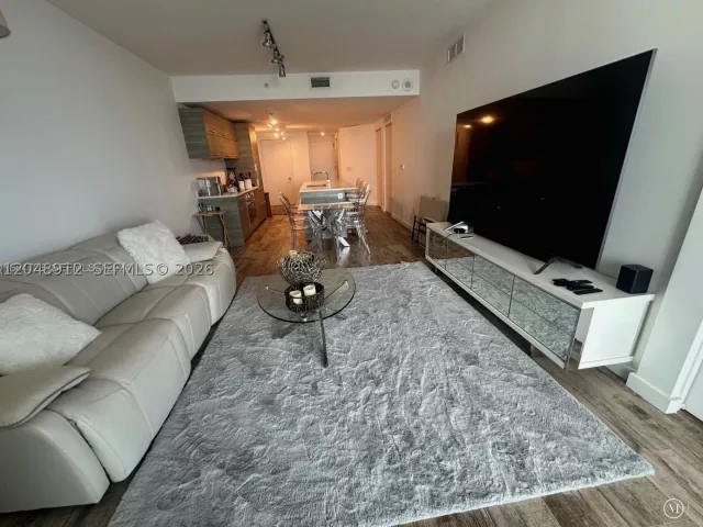 2-bedroom condo for sale in Miami - 650 NE 32nd St 4205 - MondialRealty