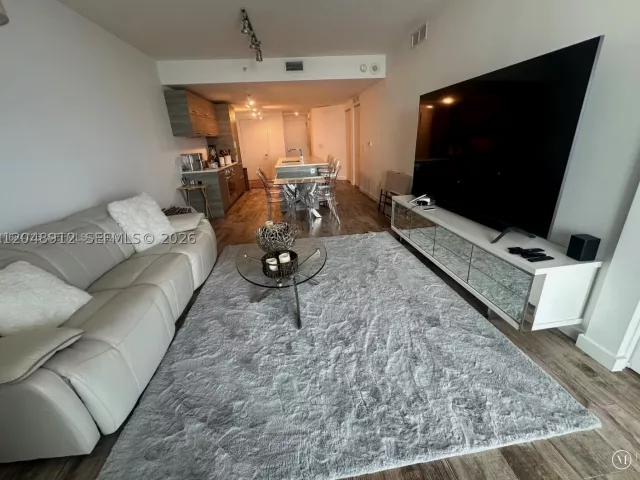 2-bedroom condo for sale in Miami - 650 NE 32nd St 4205 - MondialRealty