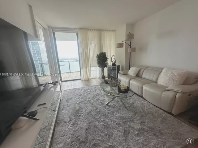 2-bedroom condo for sale in Miami - 650 NE 32nd St 4205 - MondialRealty