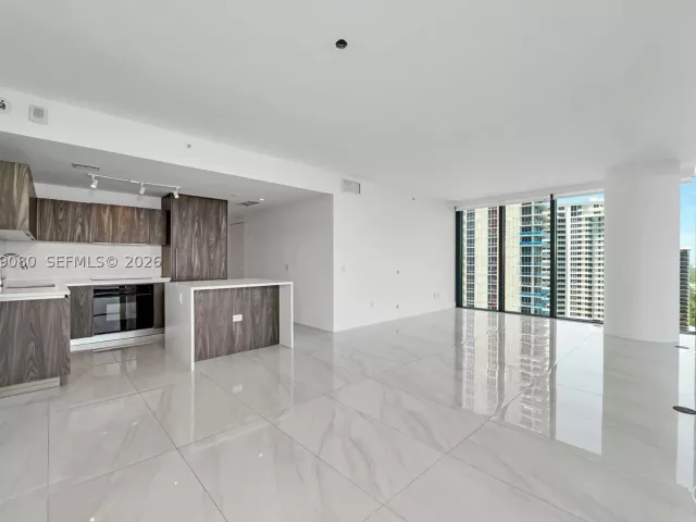 3-bedroom condo for sale in Miami - 3131 NE 7th Ave 1806 - MondialRealty