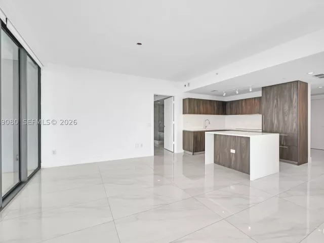 3-bedroom condo for sale in Miami - 3131 NE 7th Ave 1806 - MondialRealty