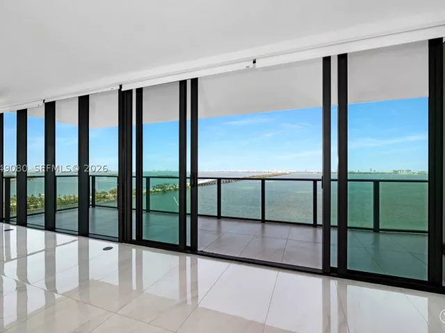 3-bedroom condo for sale in Miami - 3131 NE 7th Ave 1806 - MondialRealty