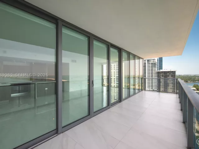 3-bedroom condo for sale in Miami - 3131 NE 7th Ave 1806 - MondialRealty