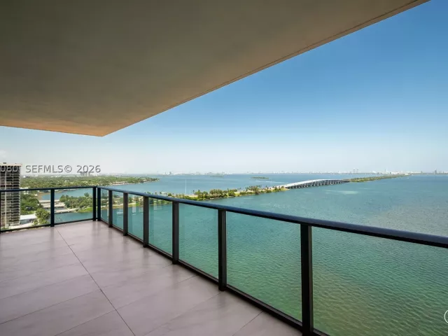 3-bedroom condo for sale in Miami - 3131 NE 7th Ave 1806 - MondialRealty