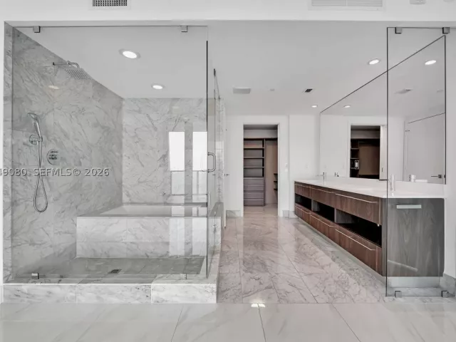 3-bedroom condo for sale in Miami - 3131 NE 7th Ave 1806 - MondialRealty