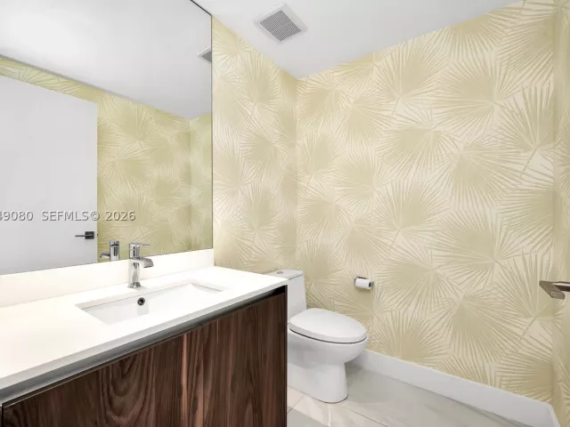 3-bedroom condo for sale in Miami - 3131 NE 7th Ave 1806 - MondialRealty