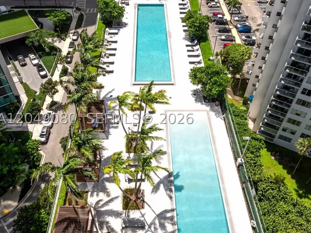 3-bedroom condo for sale in Miami - 3131 NE 7th Ave 1806 - MondialRealty