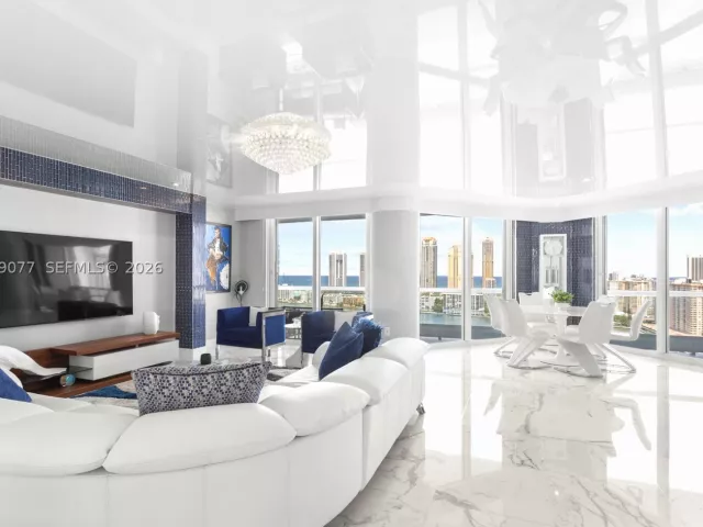 3-bedroom condo for sale in Aventura - 2600 Island Blvd 2603 - MondialRealty