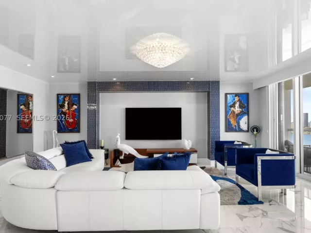3-bedroom condo for sale in Aventura - 2600 Island Blvd 2603 - MondialRealty