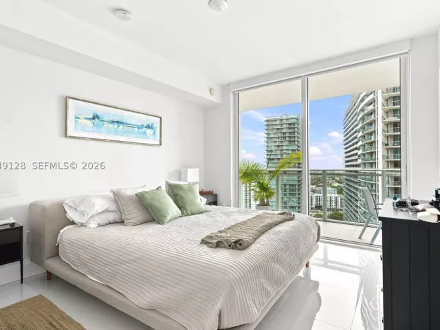 2-bedroom condo for rent in Miami - 1080 Brickell Ave 2609 - MondialRealty