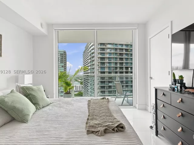 2-bedroom condo for rent in Miami - 1080 Brickell Ave 2609 - MondialRealty