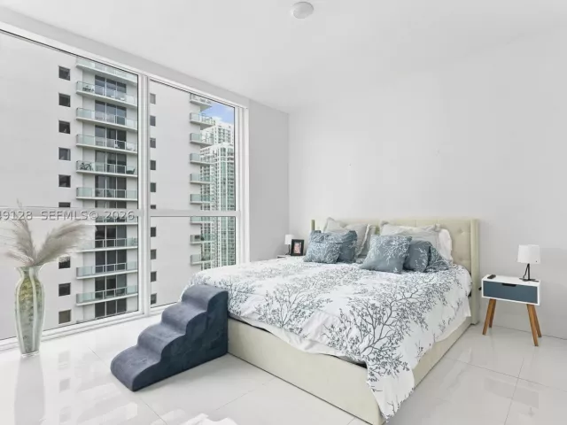 2-bedroom condo for rent in Miami - 1080 Brickell Ave 2609 - MondialRealty