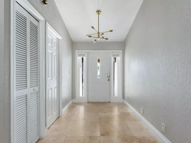 4-bedroom home for rent in Boca Raton - 1598 SW 5th Avenue - MondialRealty