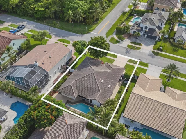 4-bedroom home for rent in Boca Raton - 1598 SW 5th Avenue - MondialRealty