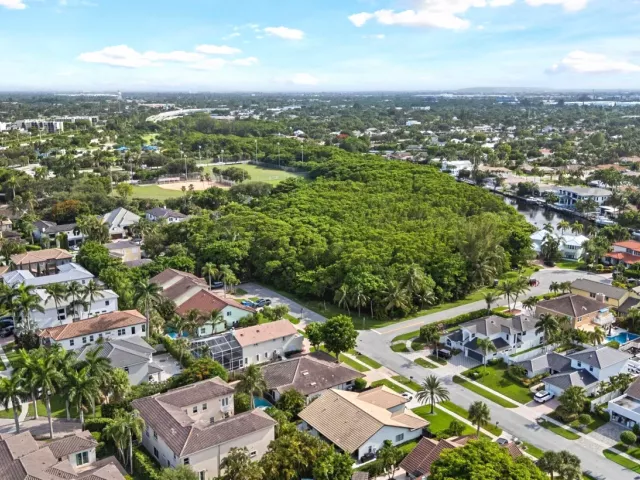 4-bedroom home for rent in Boca Raton - 1598 SW 5th Avenue - MondialRealty