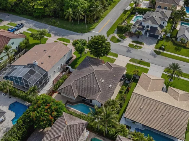 4-bedroom home for rent in Boca Raton - 1598 SW 5th Avenue - MondialRealty