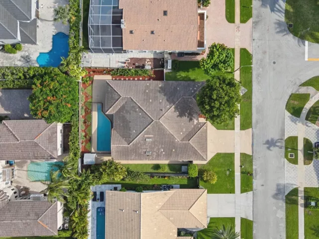 4-bedroom home for rent in Boca Raton - 1598 SW 5th Avenue - MondialRealty