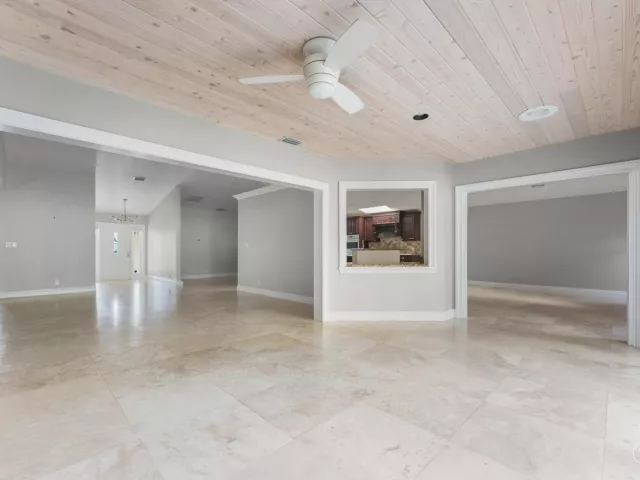 4-bedroom home for rent in Boca Raton - 1598 SW 5th Avenue - MondialRealty