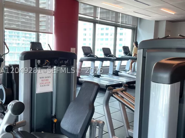 2-bedroom condo for rent in Miami - 1080 Brickell Ave 1709 - MondialRealty