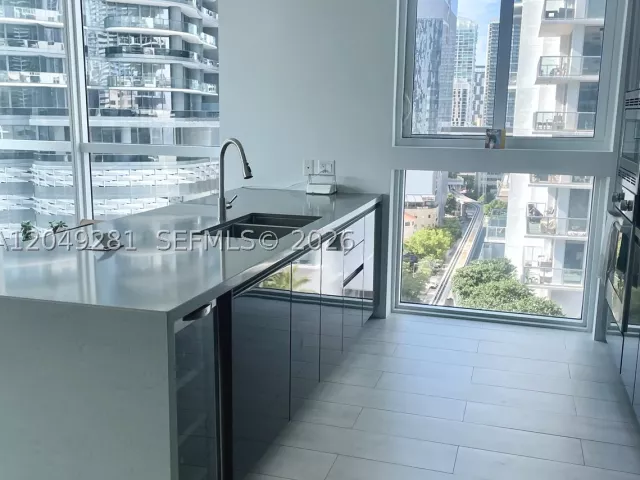2-bedroom condo for rent in Miami - 1080 Brickell Ave 1709 - MondialRealty