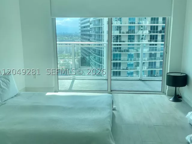 2-bedroom condo for rent in Miami - 1080 Brickell Ave 1709 - MondialRealty