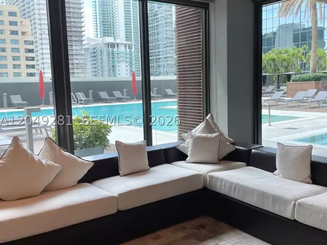 2-bedroom condo for rent in Miami - 1080 Brickell Ave 1709 - MondialRealty