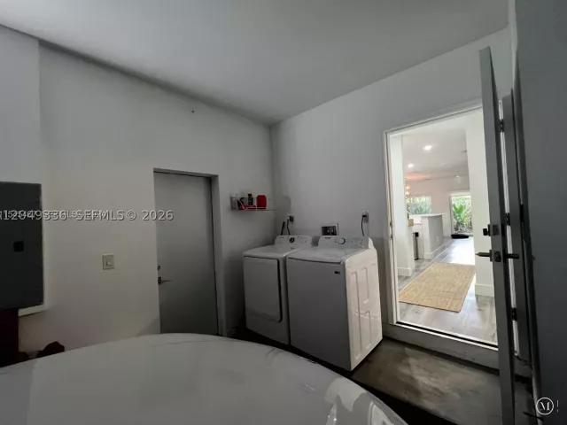 3-bedroom home for rent in Pompano Beach - 1121 NE 23rd Ter 1121 - MondialRealty