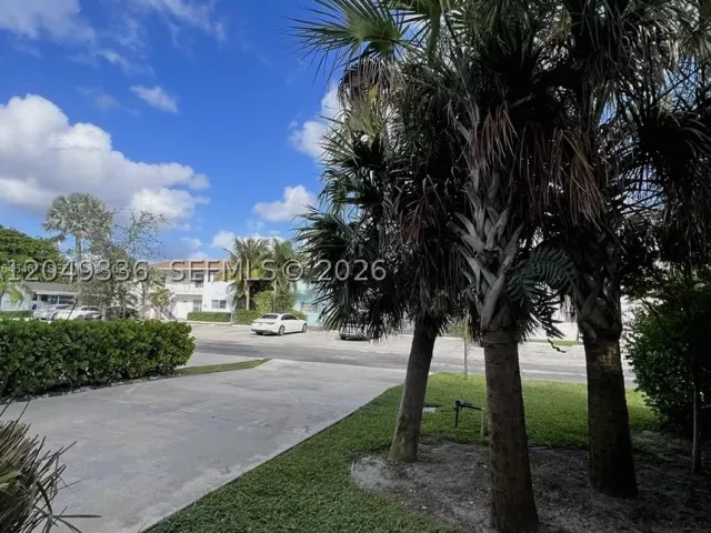 3-bedroom home for rent in Pompano Beach - 1121 NE 23rd Ter 1121 - MondialRealty