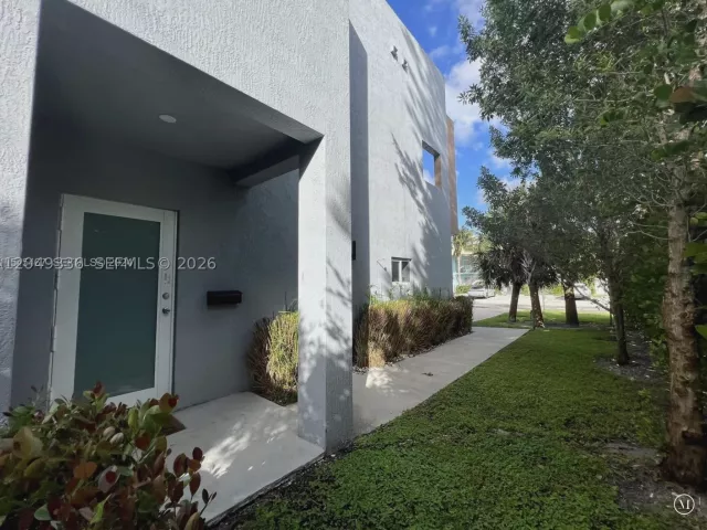 3-bedroom home for rent in Pompano Beach - 1121 NE 23rd Ter 1121 - MondialRealty