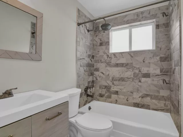 2-bedroom home for rent in Deerfield Beach - 909 SE 16 Place - MondialRealty