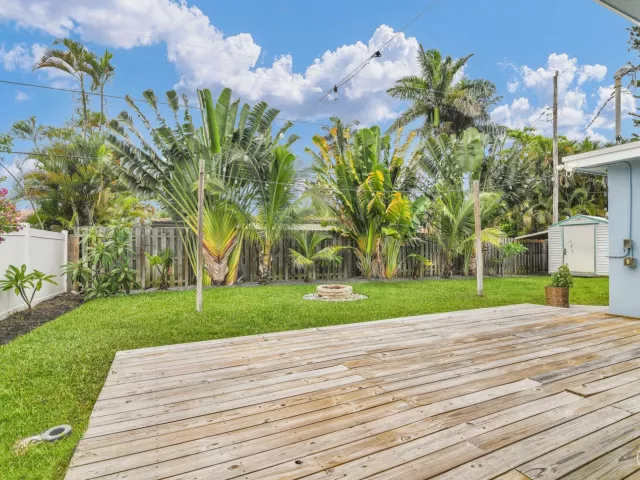 2-bedroom home for rent in Deerfield Beach - 909 SE 16 Place - MondialRealty