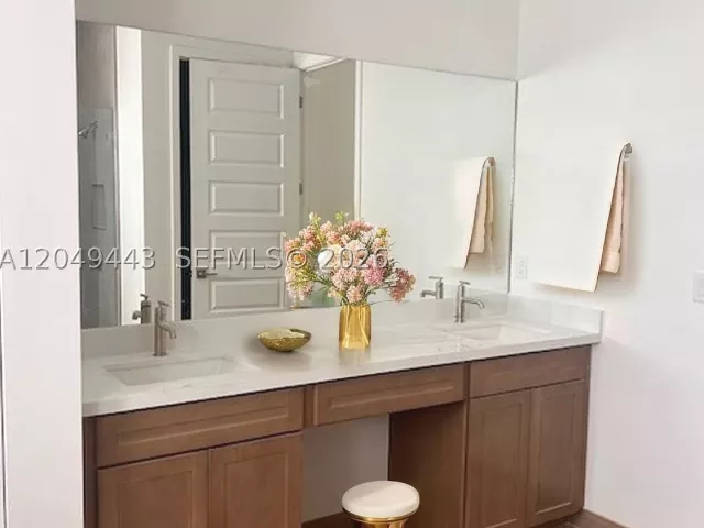 5-bedroom home for sale in Homestead - 24440 SW 209th Pl - MondialRealty